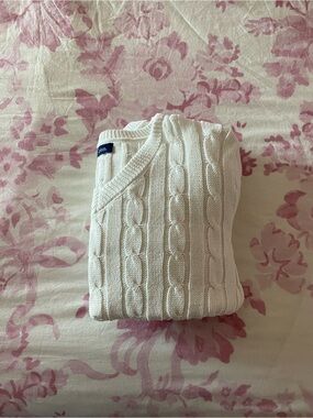 Gap sweater white